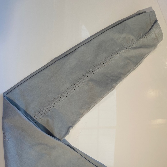 Free People Good Karma High Rise HR 7/8 Length Leggings in Dove Grey NWOT XS/S - Picture 12 of 14